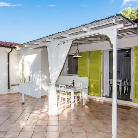 Les Bouganvilles By Colombielbavacanze - Colibri 2 *